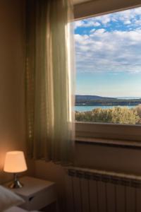 Apartments with parking space Kornic, Krk - 19478