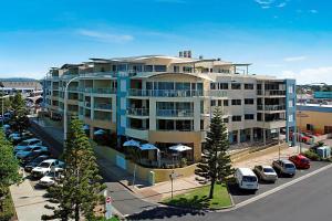 Riverside Holiday Apartments