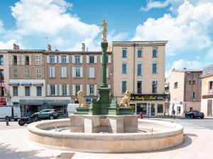 Maisons de vacances Welcoming holiday home in Taradeau with private pool : photos des chambres