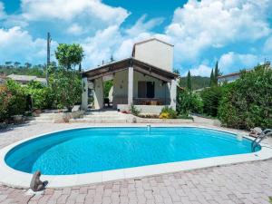 Maisons de vacances Welcoming holiday home in Taradeau with private pool : photos des chambres