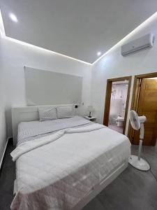 Beautiful Home and Pool near beach , BBQ Juan Dolio metro country Club