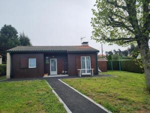 Maisons de vacances Gite Usson-en-Forez, 3 pieces, 4 personnes - FR-1-496-163 : photos des chambres