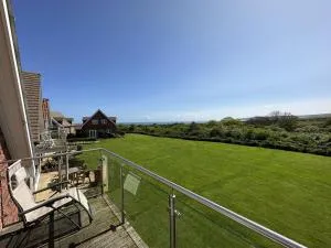 Britannia House - Bessingby