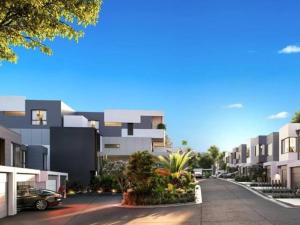 Luxury Private Queen Room with Balcony & Bathroom in Shared Apartment Panorama Gold Coast