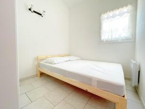 Charmant 2 pièces avec mezzanine, parking, à 300m de la plage et commerces - FR-1-338-502
