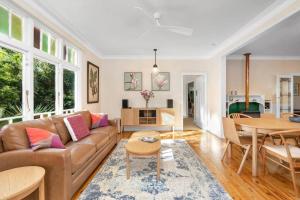 Willow Tree Cottage in Bustling Creative Bundanoon - Ubytování bez kategorie ve městě Bundanoon