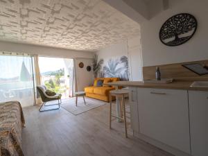 Appartements Studio Le Lavandou, 1 piece, 1 personne - FR-1-677-3 : photos des chambres