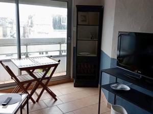 Duplex avec balcon à 2 min de la plage - FR-1-482-103