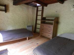 Maisons de vacances gites de Combelcau, le Pigeonnier : Maison 2 Chambres