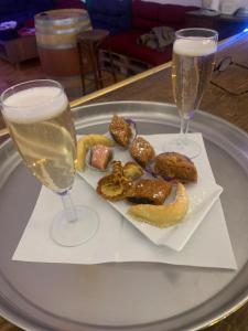 Hotels HUMAN HOTEL RESTAURANT Park : photos des chambres