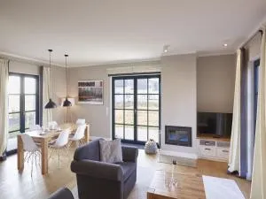 Reetland am Meer - Premium Reetdachvilla mit 3 Schlafzimmern, Sauna und Kamin F09 - Kreptitz