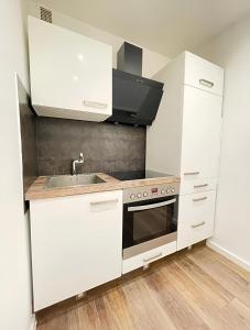 REGENCY Apartments - Zentrale 50m2 Wohnung I Balkon I Wasserblick I WiFi I Netflix