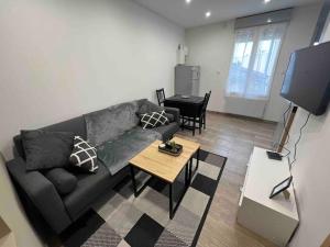 Appartements Beau T3 a Arcueil a 3 min RER B « Laplace » : photos des chambres