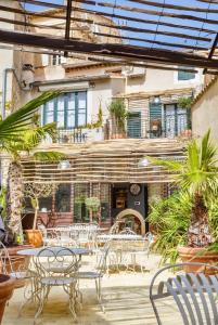 B&B / Chambres d'hotes Le 215 Gambetta boutique hotel en Provence : photos des chambres