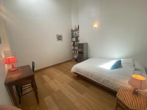 Villa rénovée à Fouras: 2 ch + mezzanine, proche plagecentre, jardin privatif, équipement complet - FR-1-709-64