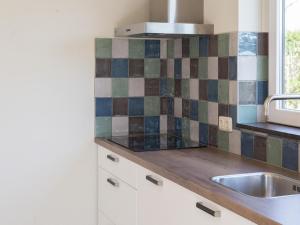 Beachside Getaway with Garden & barbecue