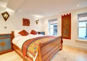 Harbourside Apartment 1