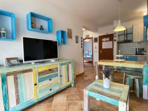 Apartment Didi with private garden, close to the Krk center
