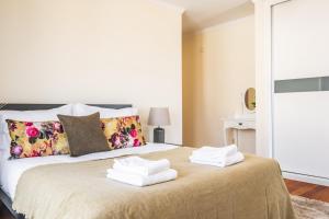 Uptown Sea View by Homie