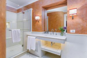 Visconte Filippo - La Dimora degli Affreschi Florence