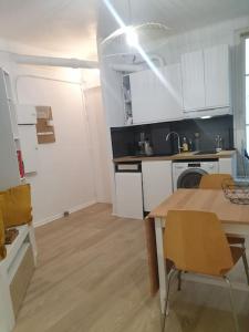 Appartements Deux-Pieces Paris Sud Calme Cosy a 2 pas du RER et Aqueduc : photos des chambres