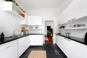 Iconic Lygon street Home, Carlton