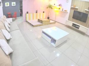 Arang Homestay14pax 4room(BBQ)(Kbox)Near to Beach