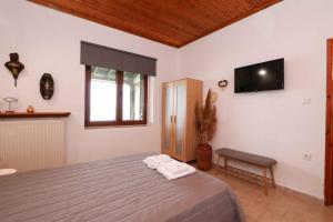 Docker 2 Beachfront Villa Vourvourou by Halkidiki Villas