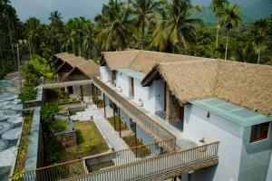 Maayaa riverside villa by KPM Tripenta
