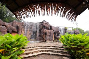 Maayaa riverside villa by KPM Tripenta