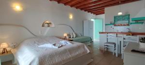 Apartment with Sea View room in Orionides
