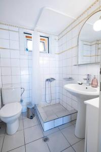 Pool sea view holiday home close to the beach