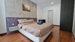 Q Suite at i-City 2Br FREE PARKING WIFI NETFLIX