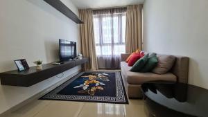 Q Suite at i-City 2Br FREE PARKING WIFI NETFLIX