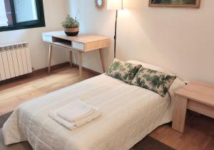 Apartamento céntrico con wifi y parking de coche tamaño medio