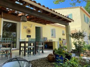 B&B / Chambres d'hotes L'Eveil en Provence : photos des chambres