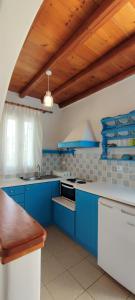 Apartment with Sea View room in Orionides