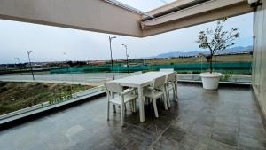 Chalet con piscina y jardín, no fumadores ni fiestas