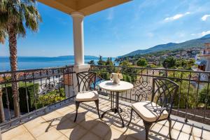 Villa Perla Apartments with balcony