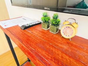 Sunset View w King BednWI-FI at Grace Res, Taguig