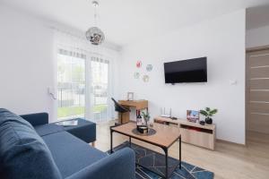 Family Apartment with Parking & Terrace by Renters