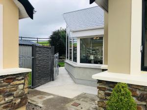 3 bedroomed house minutes walk from Kenmare town