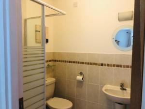 3 bedroom home with free wifi close to Kenmare town