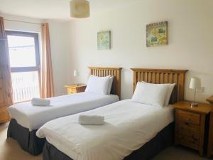 3 bedroom home with free wifi close to Kenmare town