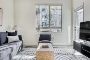 Studio City 1BR w Gym Lounge WD nr WF TJ LAX-573 - Garnsey