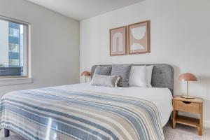 Studio City 1BR w Gym Lounge WD nr WF TJ LAX-573