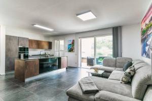 Como In Centro - by MyHomeInComo