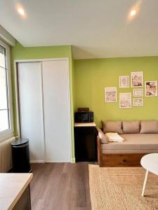 Appartements Londres appartement charmant a Reims : photos des chambres