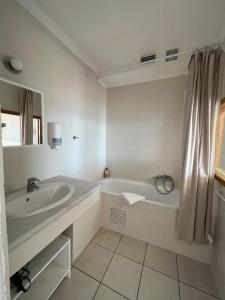 Hotels Hotel La Potiniere : photos des chambres