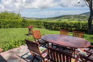 S315 - Sirolo, villa singola con giardino panoramico